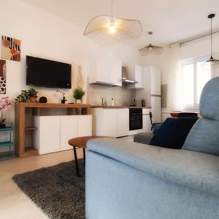 Casa Azzurra 2 아파트 산레모