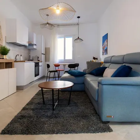 Casa Azzurra 2 Апартаменты *